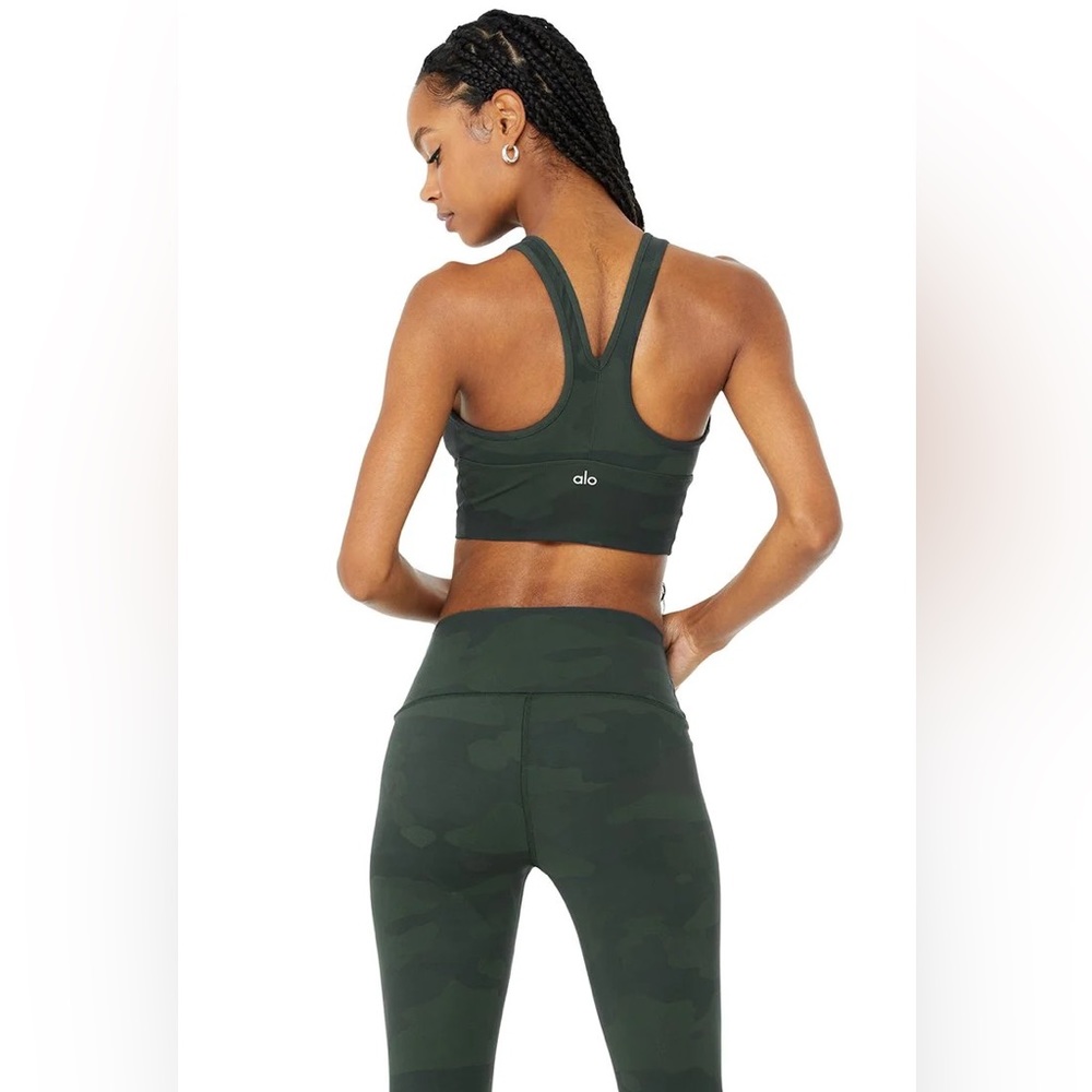 Alo yoga vapor wild thing sports bra and legging set in camouflage size xs